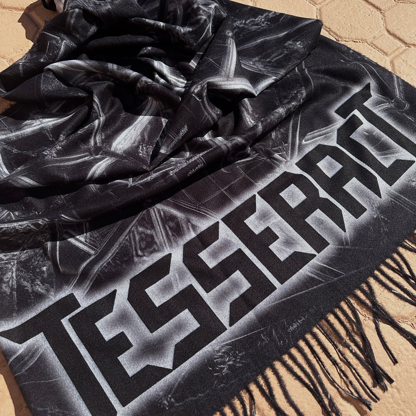 Tesseract Monochrome Pashmina